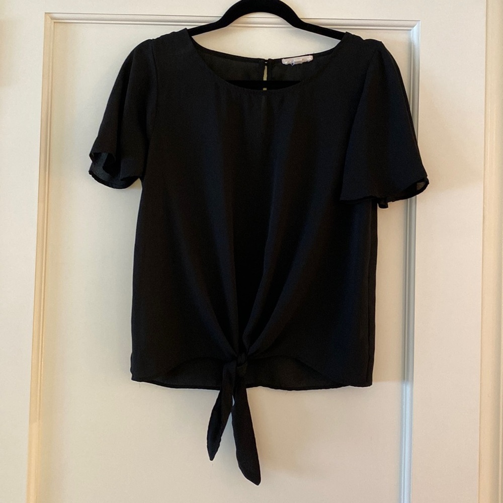 Socialite Black Tie-Top